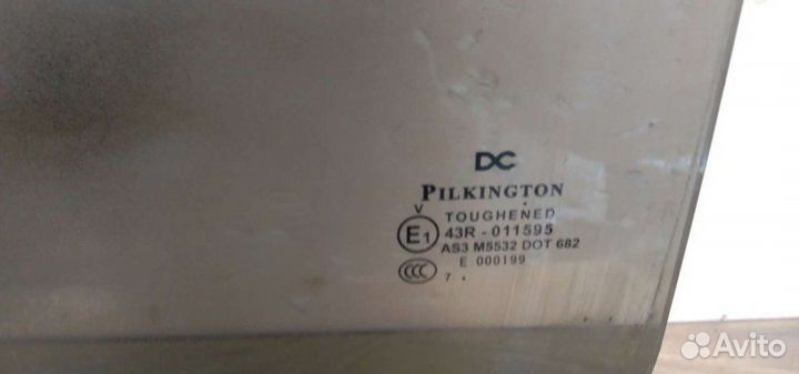 Стекло двери заднее левое Mercedes-Benz X W470