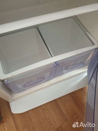 Холодильник Бирюса