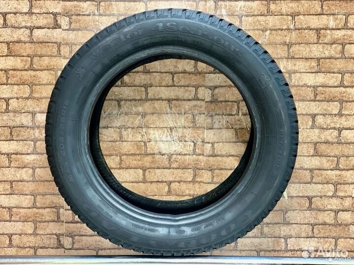 Goodyear Vector 4Seasons 205/55 R16