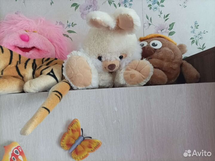 Мягкие игрушки, настольная лампа