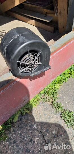 Продам моторчик отопителя на Газель