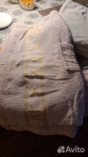 Полотенца банные и маленькие