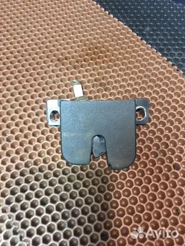 Замок крышки багажника Porsche Cayenne 955 957