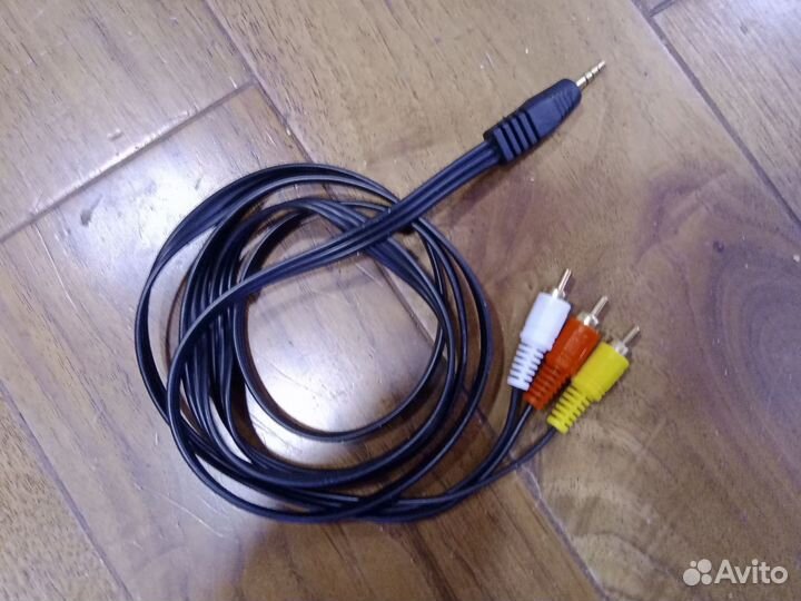 Av кабель jakc 3,5 4pin - 3 RCA 1,5 m