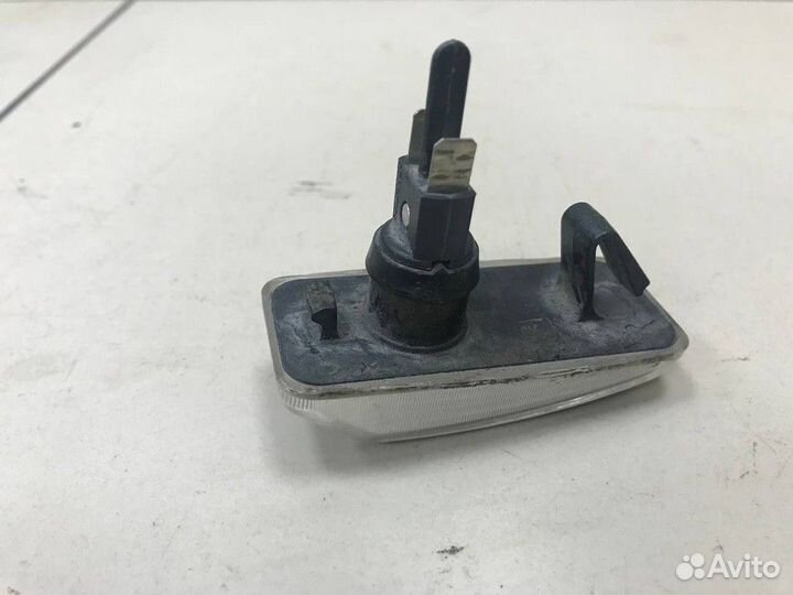 Указатель поворота белый LADA 2110