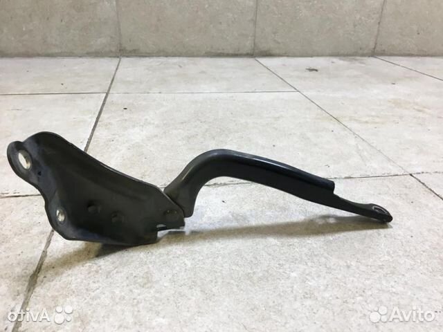 Петля капота правая Toyota Land Cruiser 200 2007