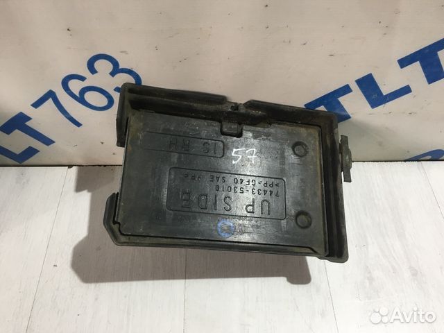 Площадка под аккумулятор lexus IS350 3.5 ат седан