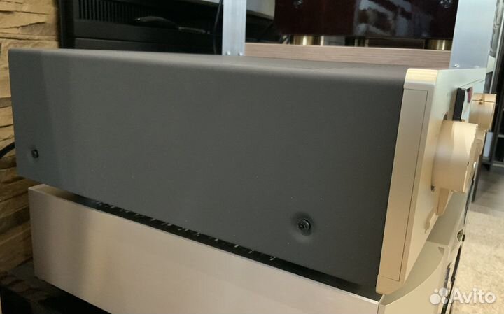 Accuphase E-212 интегральный усилитель