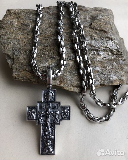 Цепь и крест