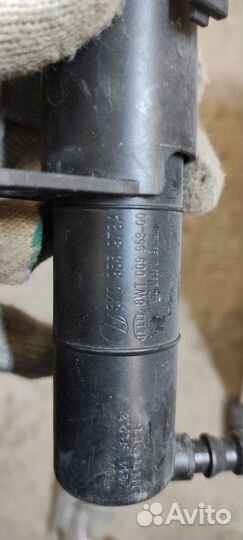 Форсунка омывателя фар VW Jetta Golf 6