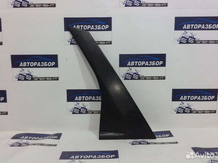 Накладка двери задняя левая Ford Focus 2