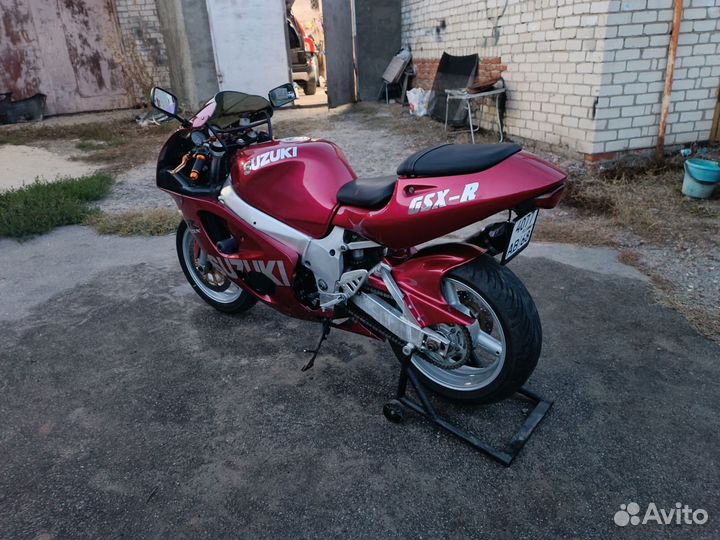 Suzuki gsxr 600