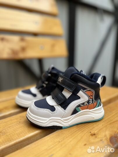 Ботинки демисезонные 23 размер