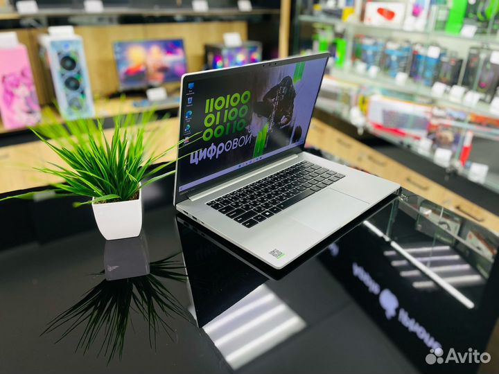 Мощный ноутбук Infinix Intel N5100/DDR4-8/SSD-256