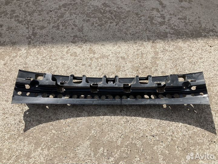 Задний усилитель бампера priora