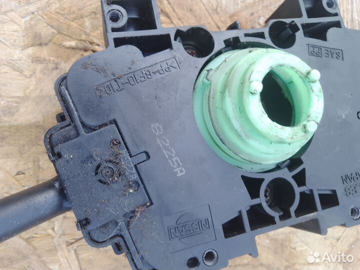 Подрулевой переключатель Nissan Bluebird U14