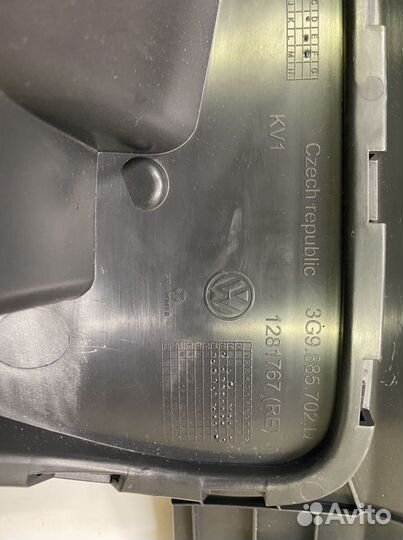 3G9885702F,3G9885701F боковина дивана Passat B8