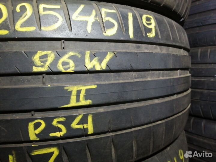 Michelin Pilot Sport 4 225/45 R19