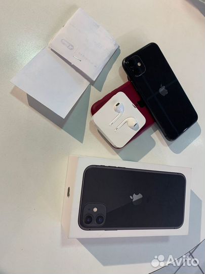 iPhone 11, 64 ГБ