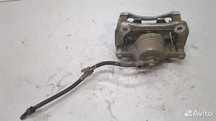 Суппорт левый передний Genesis G70