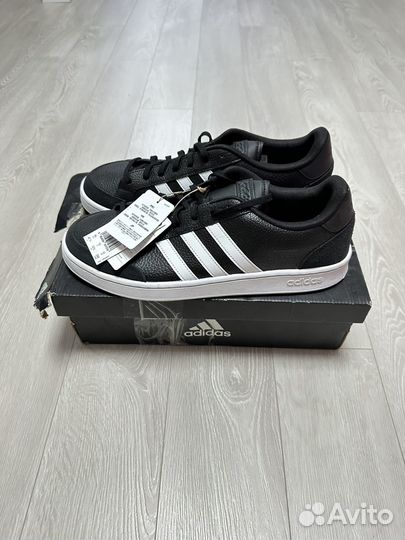 Кроссовки Adidas Grand Court SE FW6690