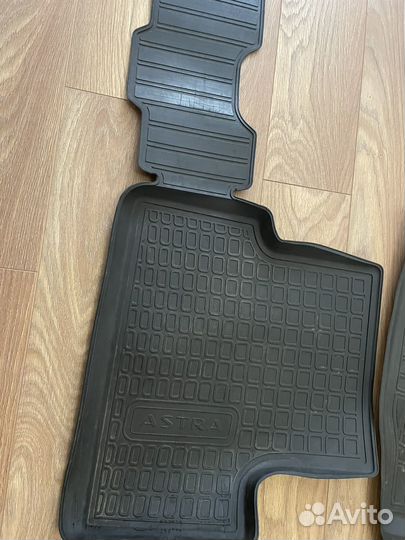 Автомобильные коврики резиновые