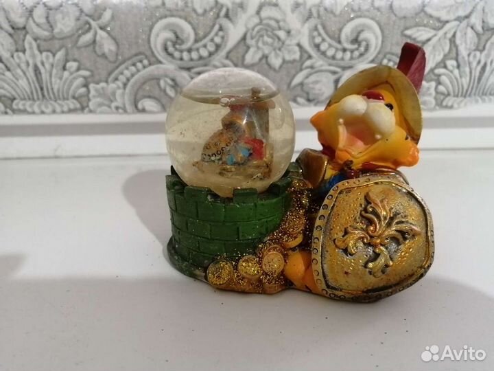 Новогодние игрушки, статуэтка,сувениры