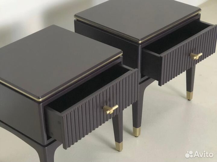 Тумба прикроватная