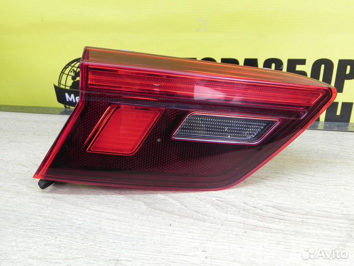Фонарь задний внутренний левый VW Tiguan Mk2