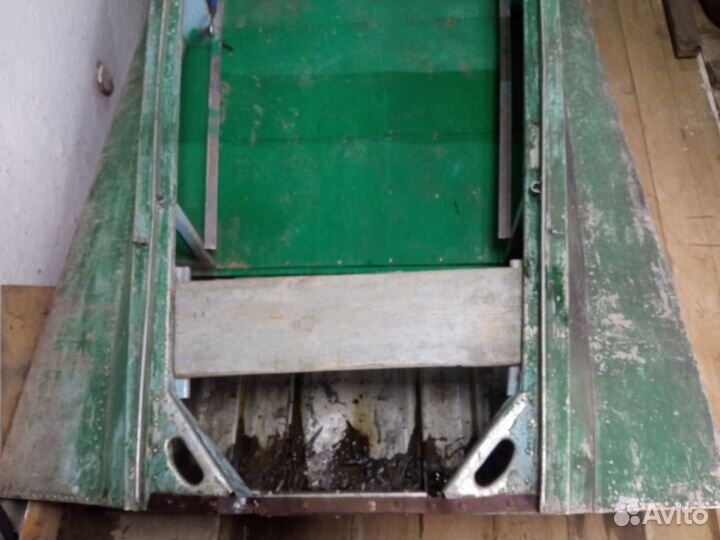 Моторная лодка Казанка