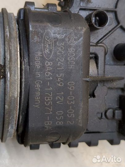 Двигатель стеклоочистителя передний Ford Fiesta, 2