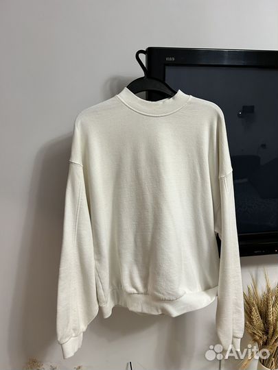 Свитшот женский bershka