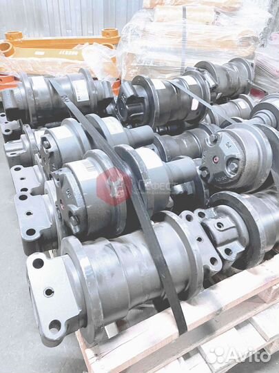 Каток поддерживающий Hitachi EX345USR