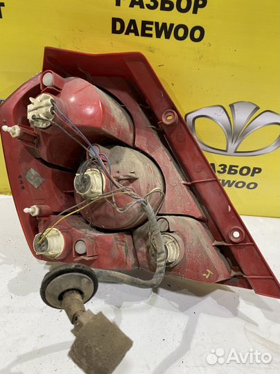 Задний правый фонарь шевроле авео хэтчбек