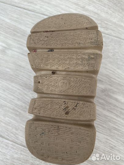 Кроссовки для девочки