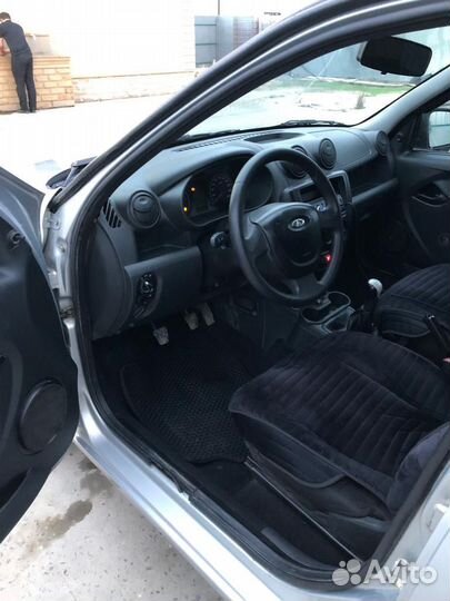 Капот LADA granta 1