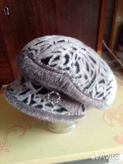 Берет женский зимний