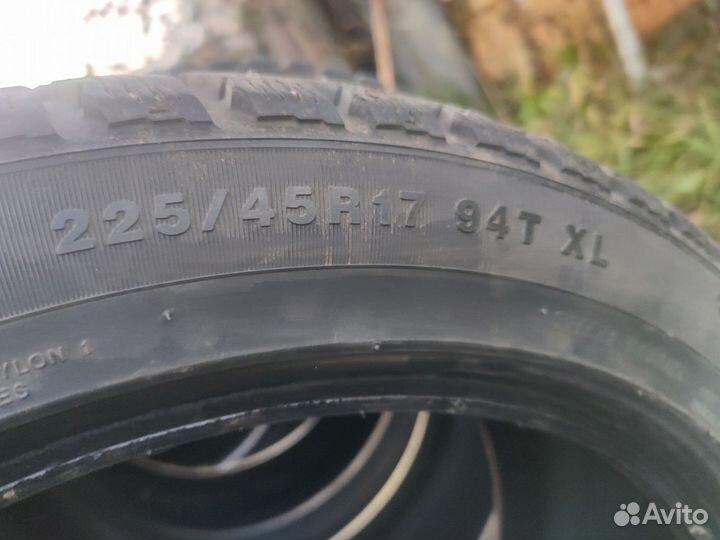 Kumho I'Zen KW22 225/45 R17 94T