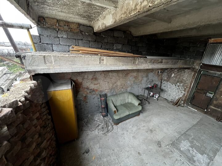 Гараж, > 30 м²