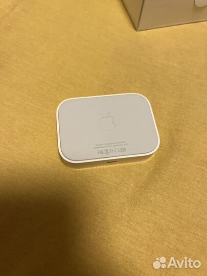 Apple Universal Dock / Док-станция Apple