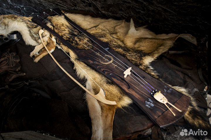 Бас-Тальхарпа Тор с магическим символом