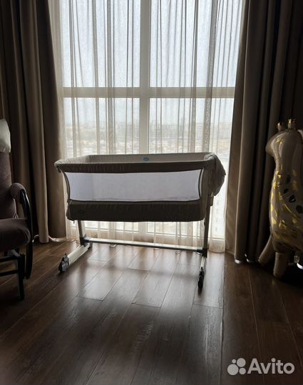 Детская кроватка с маятником nuovita