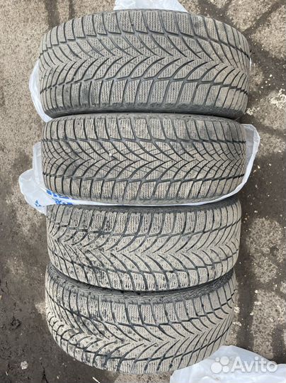 Goodyear UltraGrip Ice 2 225/50 R17