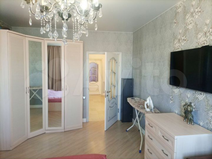 3-к. квартира, 102 м², 9/9 эт.