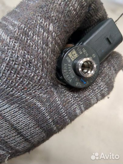 Форсунка топливная Volkswagen Tiguan