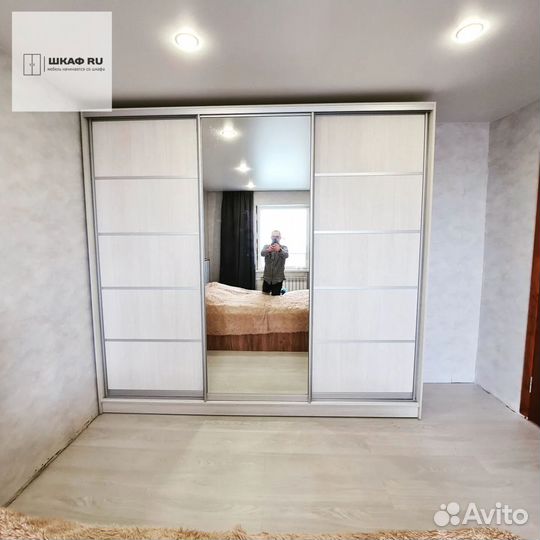 Шкаф с антресолью