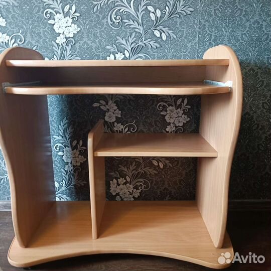 Компьютерный стол, письменный стол