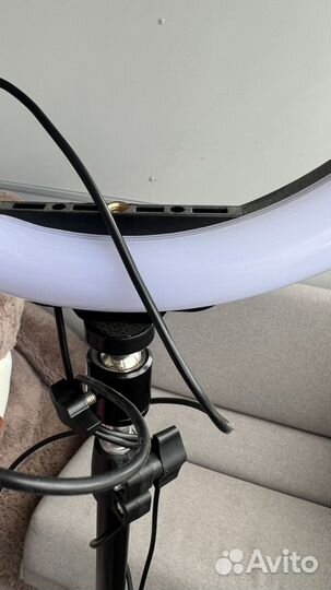 Кольцевая лампа со штативом