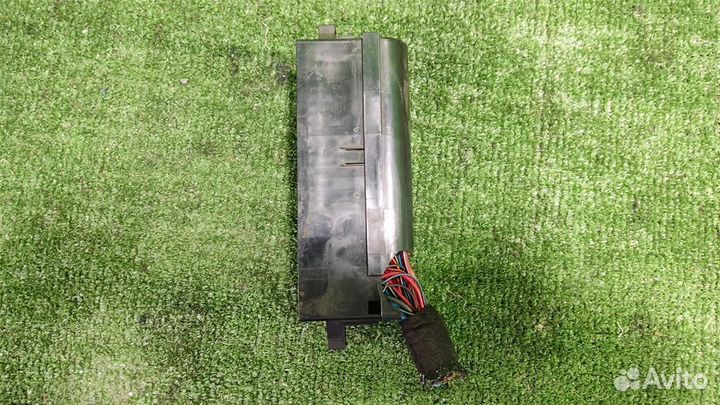 Блок предохранителей моторный Skoda Fabia 5J 2010