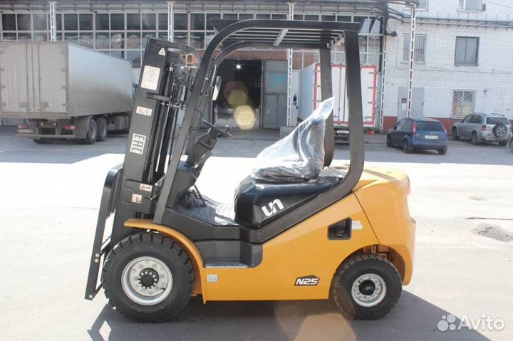 Вилочный погрузчик UN Forklifts FD25, 2023